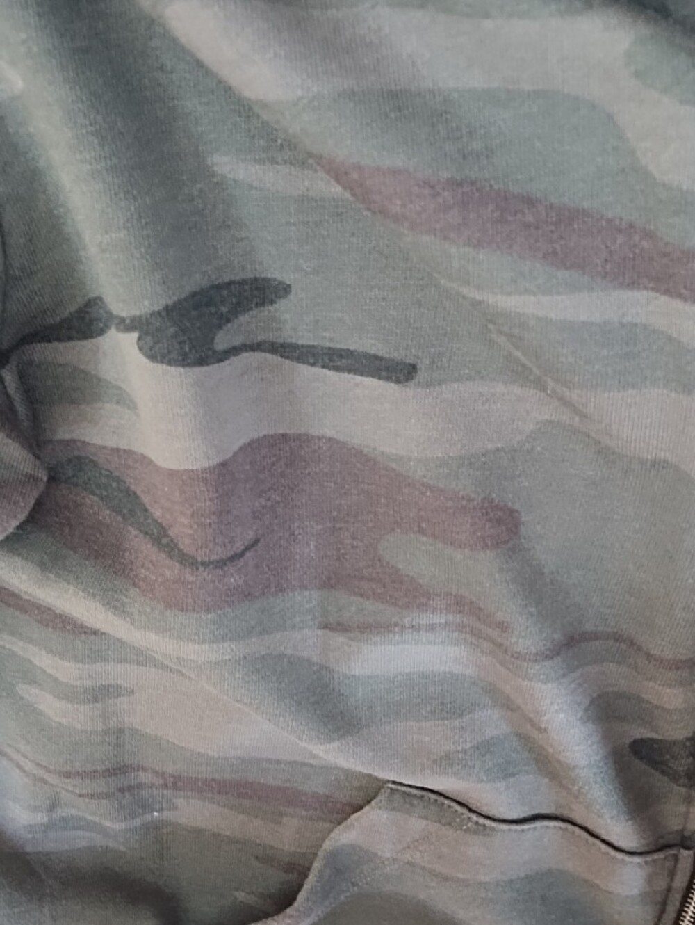Z Supply Women's Camo Hooded sweatshirt Jacket NWT! - Picture 4 of 4